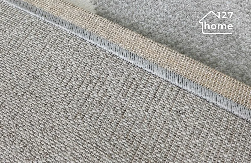 Mặt đế sợi đay giúp thảm dệt Sora bám sàn tốt