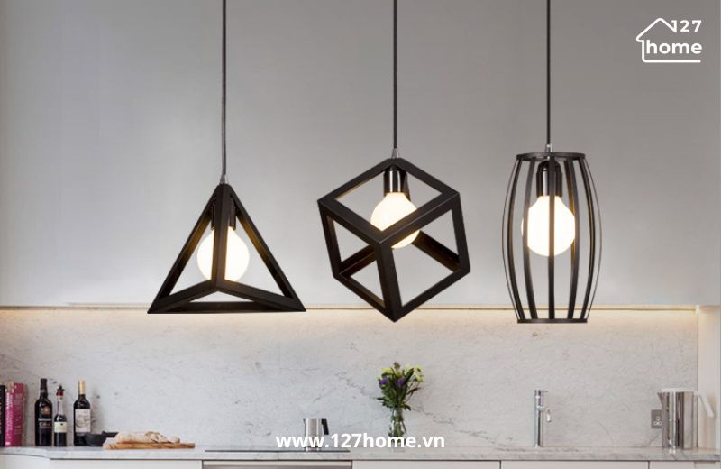 Chao đèn dạng lồng tạo ra khe hở khoe trọn vẻ đẹp của bóng đèn