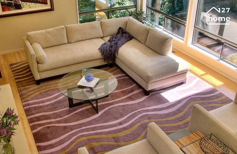 Trải thảm trùm hết sofa mang lại sự ấm cúng và đẳng cấp