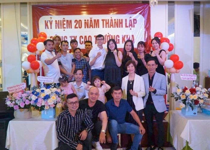 Chị đảm nhận vị trí phó giám đốc công ty xnk Cao Thắng