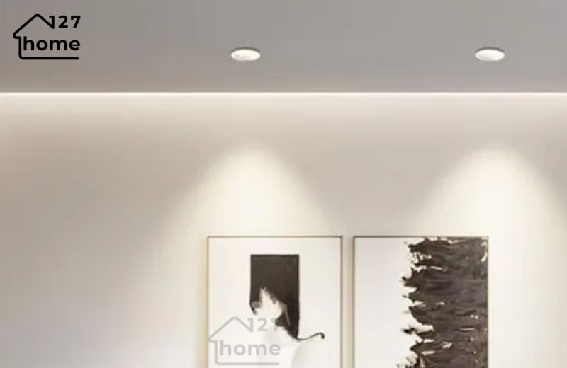 Với phòng khách diện tích lớn, dùng spotlight âm trần công suất 7W-15W, lỗ khoét từ 90-110mm