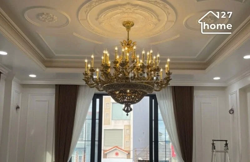 Đèn chùm nến cổ điển và sang trọng