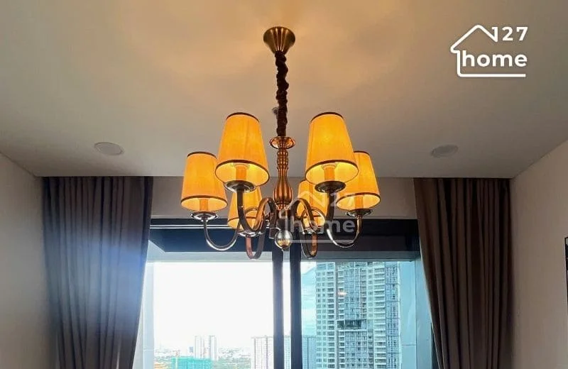 Đèn chùm phong cách tân cổ điển cho căn hộ
