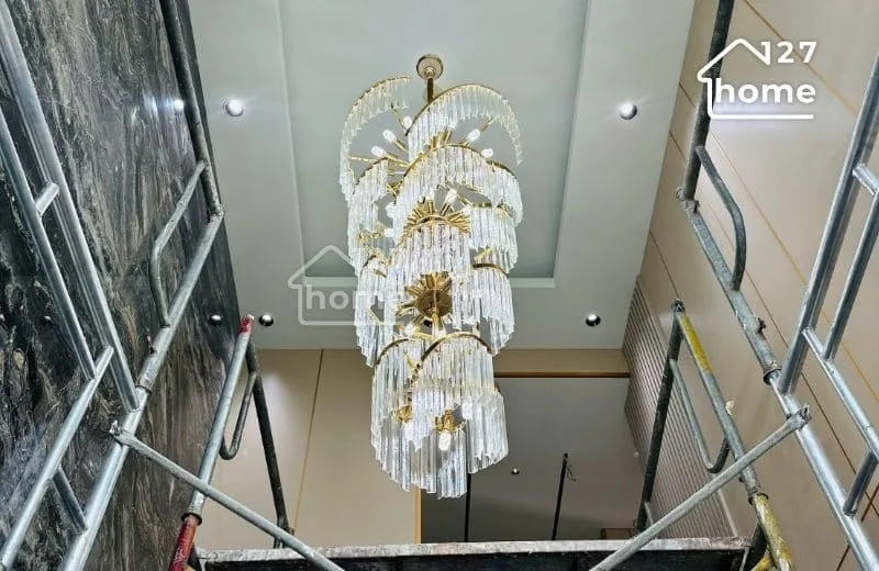 Đèn thiết kế xoắn ốc thả thông tầng