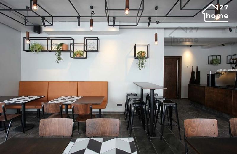 Việc tạo các “lớp sáng” từ các loại đèn trang trí sẽ làm nổi bật những góc khuất
