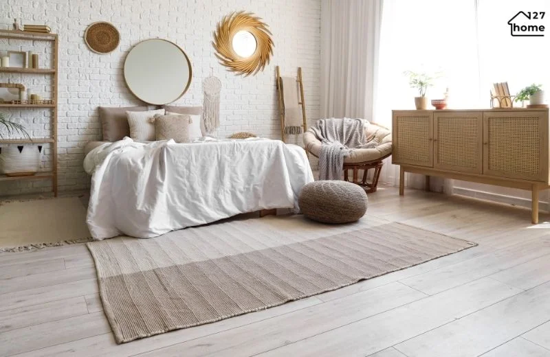 Trải trước chân giường