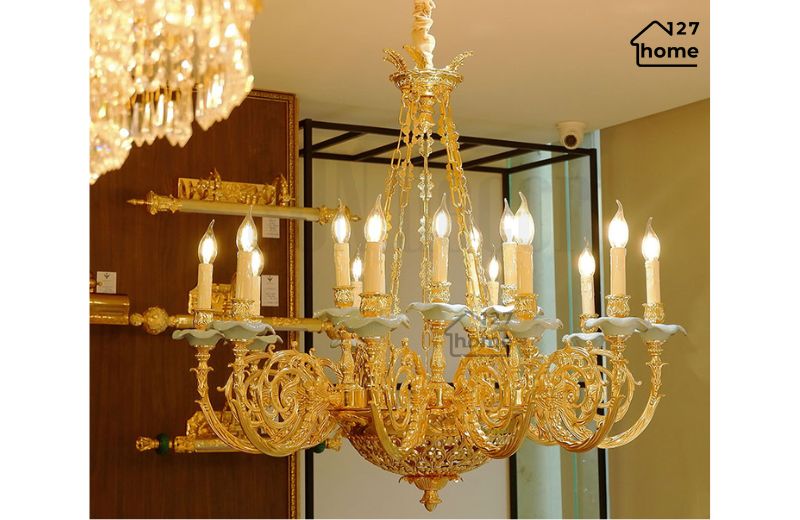 Đèn chùm tân cổ điển – sang trọng và tinh tế trong từng chi tiết.