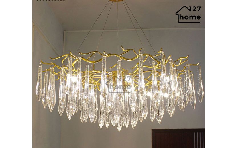 Đèn chùm giọt nước – Lấp lánh như những giọt sương, không gian thêm sang trọng.