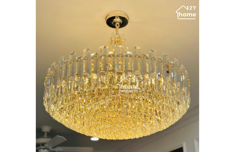 Đèn chùm pha lê – biểu tượng của ánh sáng, sang trọng và đẳng cấp trong không gian sống.