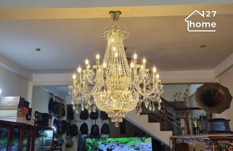 Đèn chùm pha lê là loại đèn chùm cao cấp - sang trọng