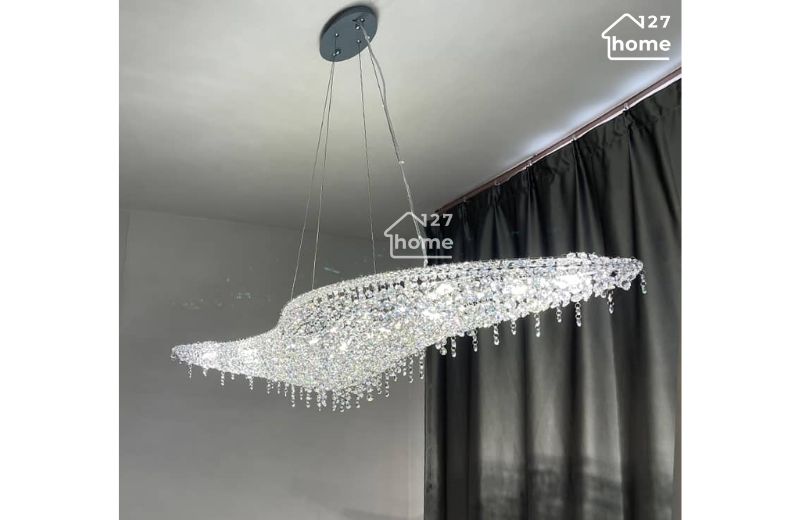 Đèn chùm pha lê thả nghệ thuật – nơi ánh sáng gặp gỡ cảm hứng sáng tạo.