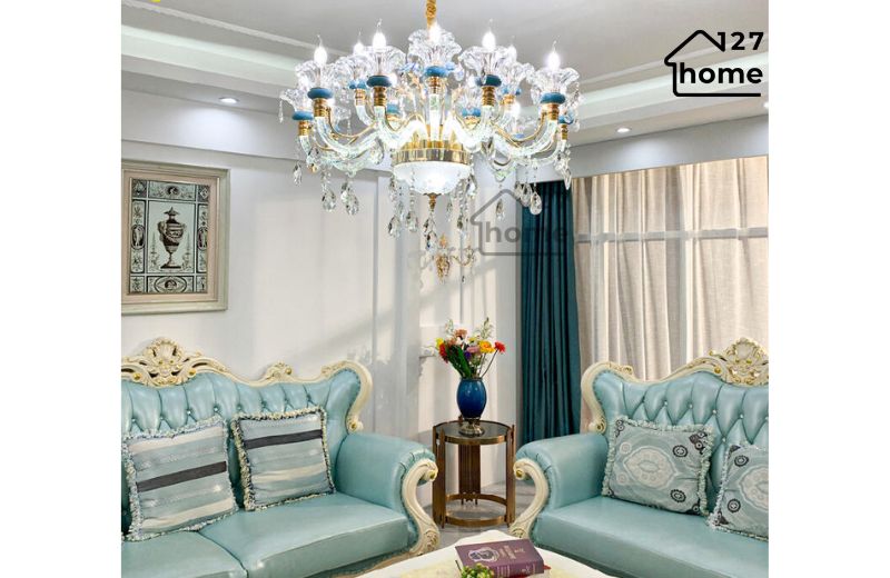 Đèn chùm tân cổ điển – Khi hiện đại gặp nét cổ điển tinh tế.