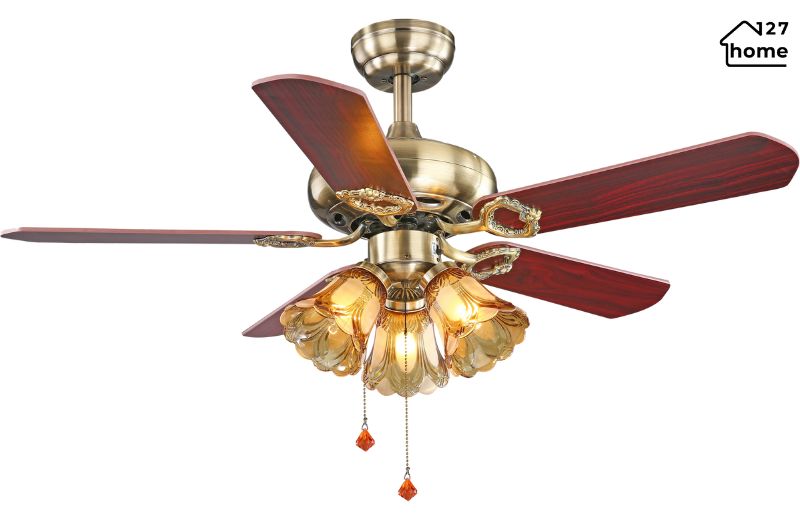 Quạt trần đèn chùm 5 cánh – Tạo luồng gió mạnh mẽ, cân đối và êm ái cho không gian rộng.