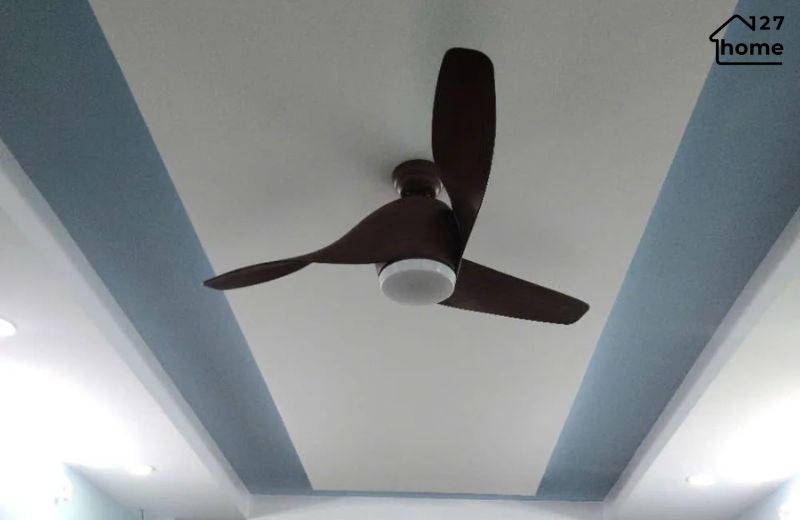 Ứng dụng linh hoạt – quạt trần cánh gỗ vừa làm mát, vừa tạo điểm nhấn nội thất sang trọng.