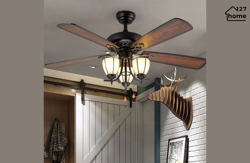 Kết hợp ánh sáng dịu và luồng gió mát – tiện nghi trong từng khoảnh khắc.