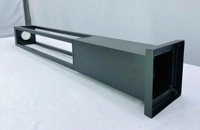 Đèn trụ DT23 với khung hợp kim sơn tĩnh điện chắc chắn, bền màu