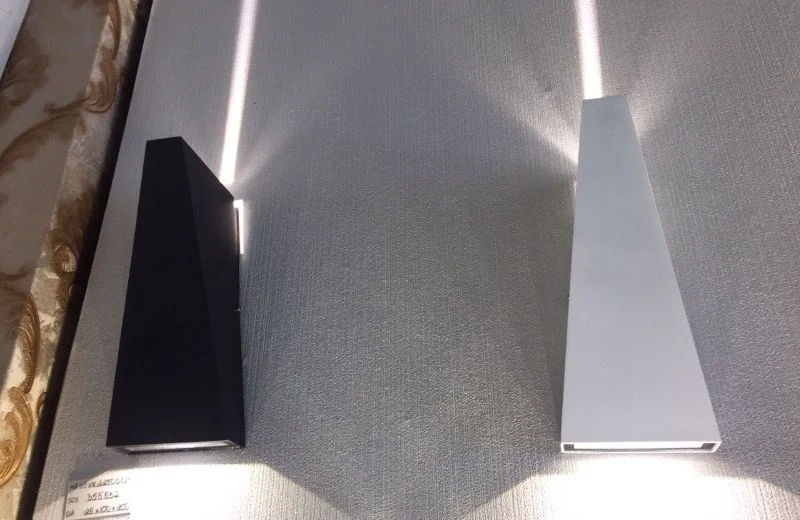 Đèn Tường Ngoài Trời VNT2250CN 2