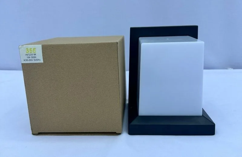 Ảnh đóng hộp Đèn Tường VNT2230