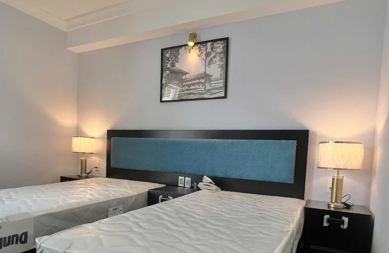 Mẫu đèn rọi tranh RT60 tối giản, dễ phối cùng nhiều phong cách khác nhau