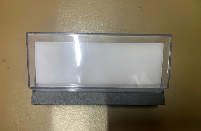 Ảnh thật Đèn Tường Ngoài Trời VNT2281T1