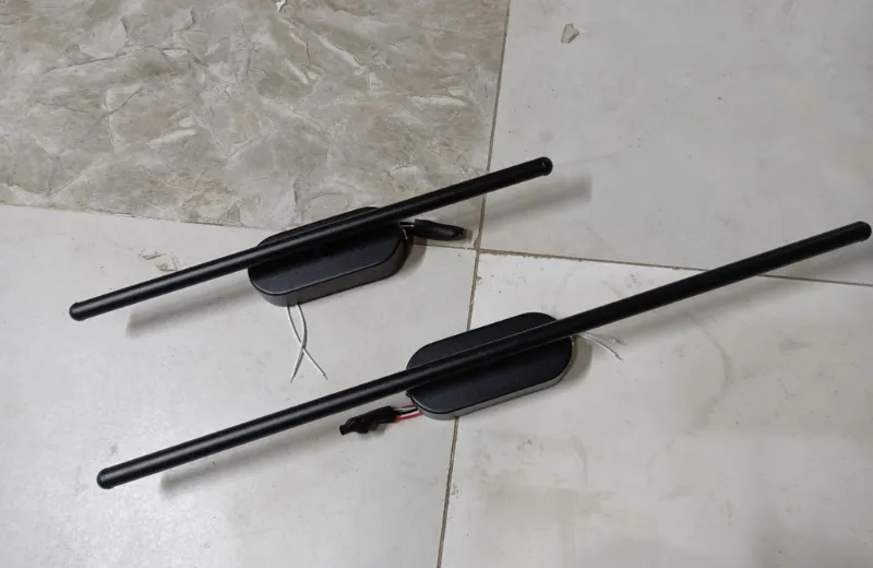 Đèn Rọi Tranh RT5834-thiết kế thanh dài sơn tĩnh điện màu đen sang trọng.