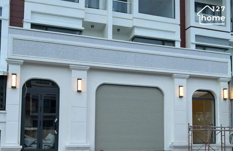 Mẫu đèn tường trang trí ngoài trời tại 127 HOME