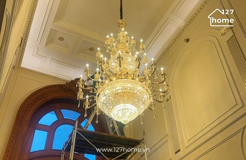 Đèn chùm DC623T39 thiết kế cổ điển nhiều tầng cho không gian trần cao