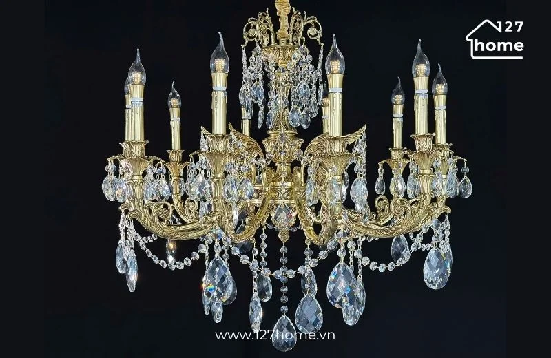 Đèn chùm Châu Âu với khung đồng