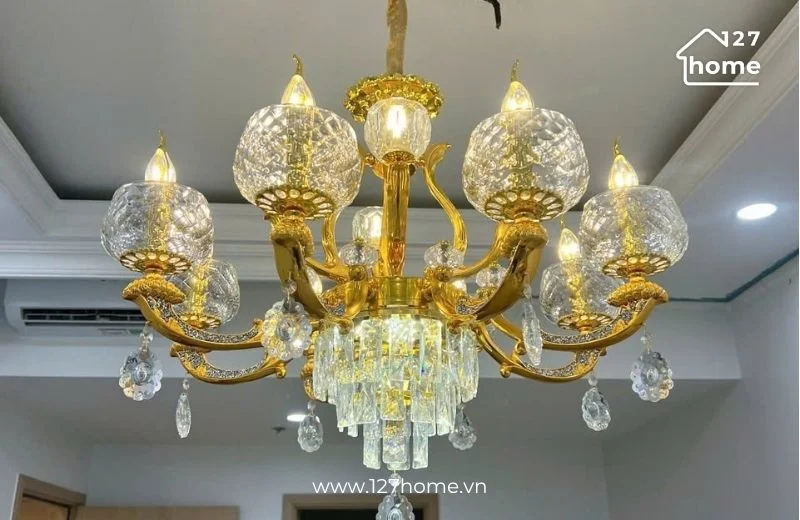 Đèn chùm nến DC2088 với các chi tiết pha lê