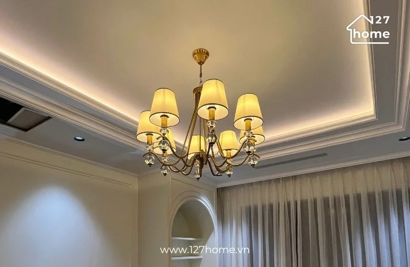 Đèn chùm phòng ngủ DC128 hỗ trợ chiếu sáng và tạo điểm nhấn cho không gian nghỉ ngơi