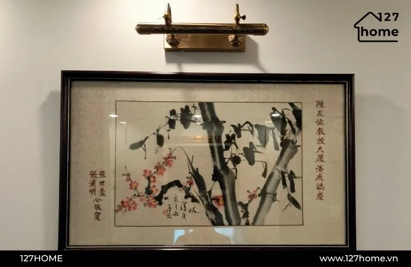Đèn rọi tranh tranh trí phòng khách