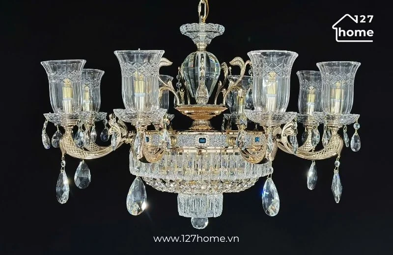 Mẫu đèn chùm pha lê DC6651T8 mang đến sự sang trọng, thanh lịch cho không gian