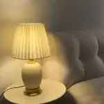 Đèn bàn Jaden DB70 trắng 1