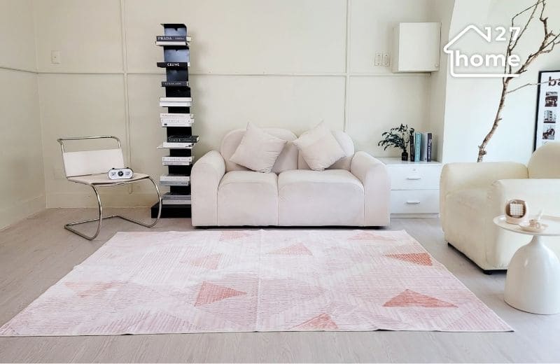 Thảm len họa tiết đẹp mắt với hoa văn nhẹ nhàng