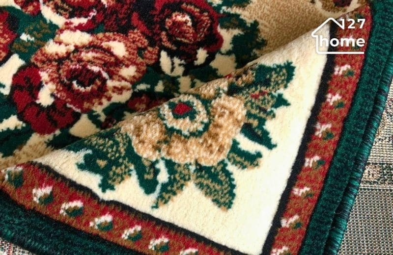 Thảm len thường được dùng để trải sàn cho phòng thờ