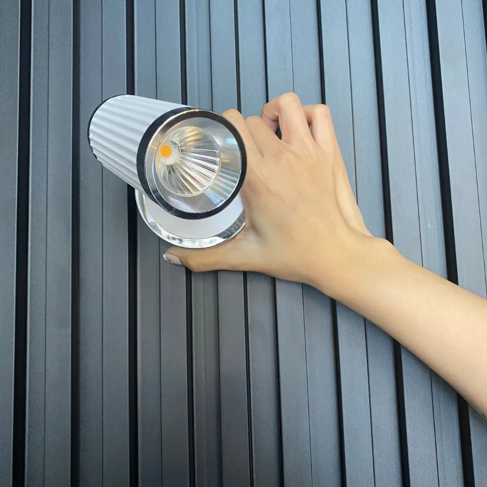 den-roi-tranh-rt9118 (11) Đèn Rọi Tranh RT9118 Hiện Đại – Đèn Led Rọi Tranh Cao Cấp