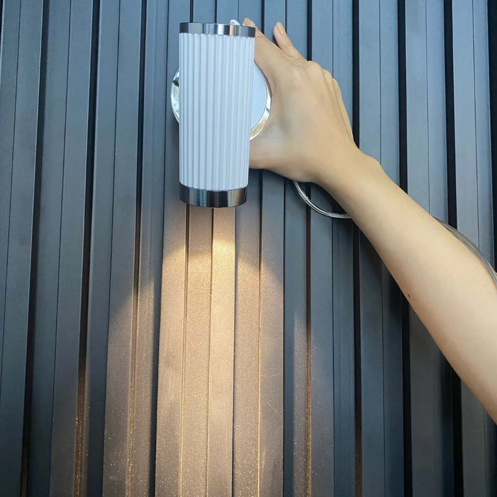 den-roi-tranh-rt9118 (8) Đèn Rọi Tranh RT9118 Hiện Đại – Đèn Led Rọi Tranh Cao Cấp