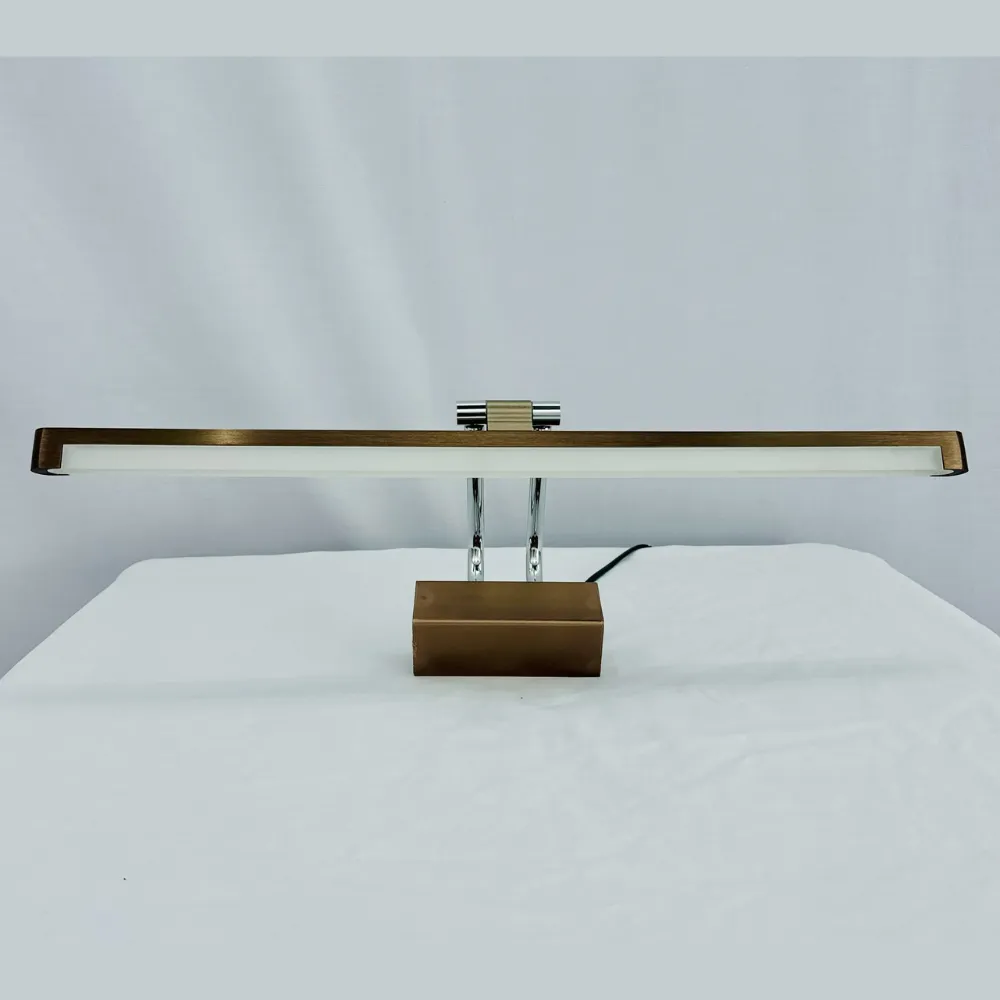 den-roi-tranh-rta118 (5) Đèn Rọi Tranh RTA118 thiết kế tinh tế, ánh sáng LED cao cấp, phù hợp chiếu tranh, gương và trang trí không gian hiện đại